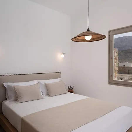Rizes Santorini With Private Pool Отель