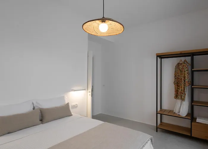 Rizes Santorini With Private Pool Hotel