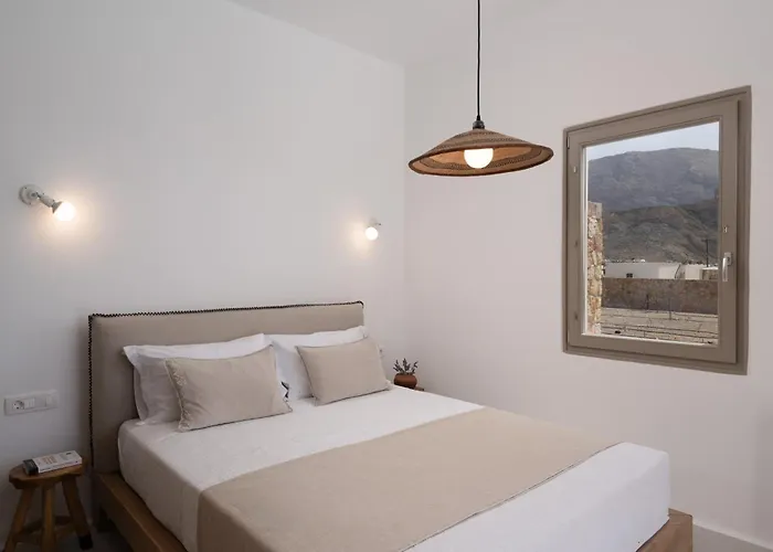 Rizes Santorini With Private Pool Hotel