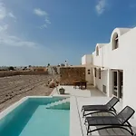 Rizes Santorini With Private Pool Hotel *