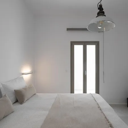 Rizes Santorini With Private Pool 佩里萨