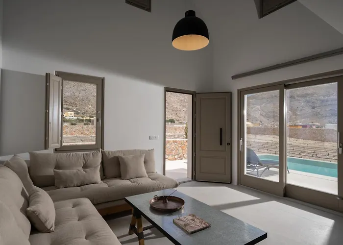 Ξενοδοχείο Rizes Santorini With Private Pool *