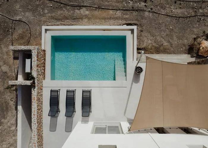 Rizes Santorini With Private Pool Hotel