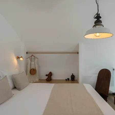 Rizes Santorini With Private Pool Hotel Perissa (Santorini)