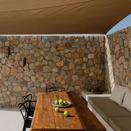 Rizes Santorini With Private Pool