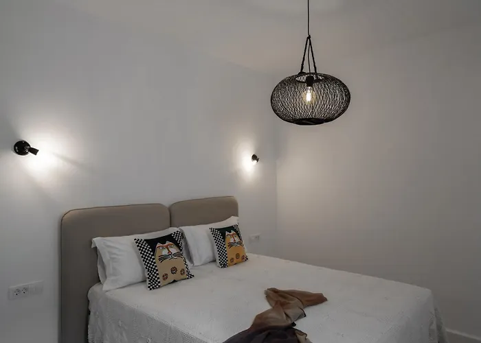 Rizes Santorini With Private Pool