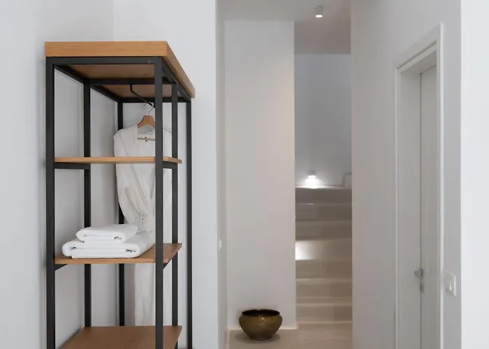 Rizes Santorini With Private Pool