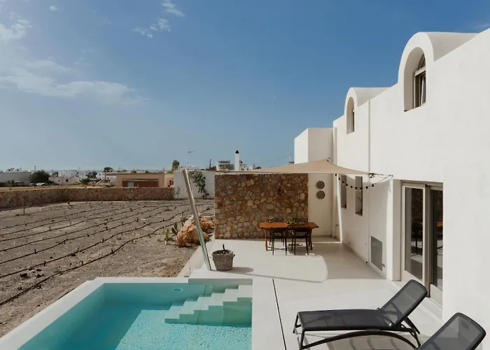 Rizes Santorini With Private Pool Hotel *