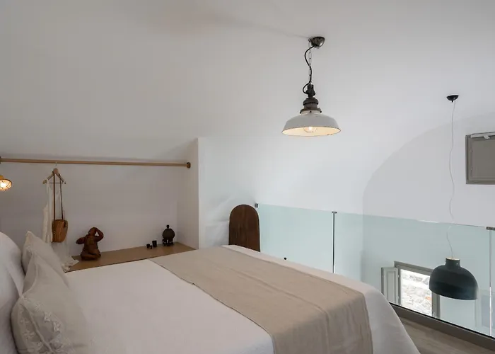 Отель Rizes Santorini With Private Pool Перисса