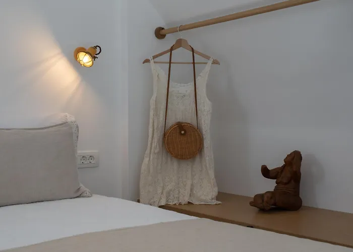 Отель Rizes Santorini With Private Pool *