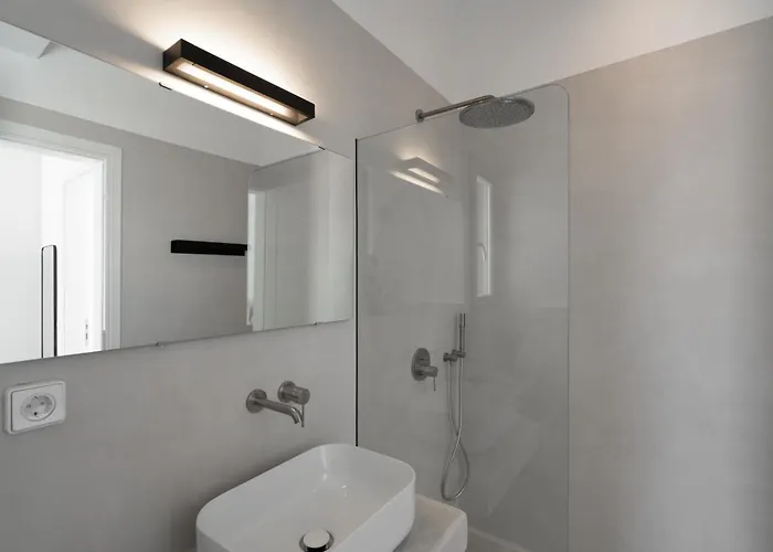 Отель Rizes Santorini With Private Pool Перисса