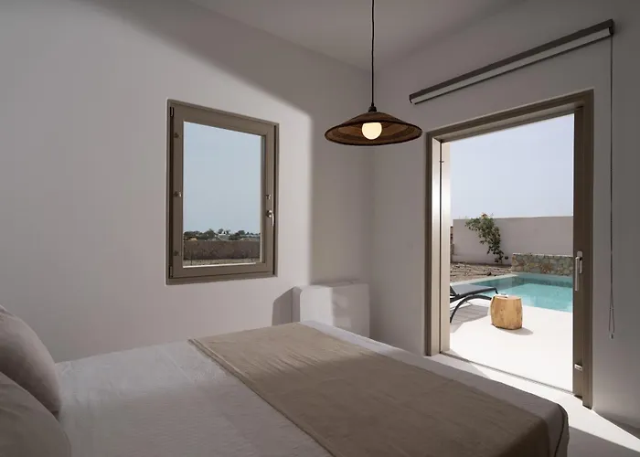 Rizes Santorini With Private Pool Перисса